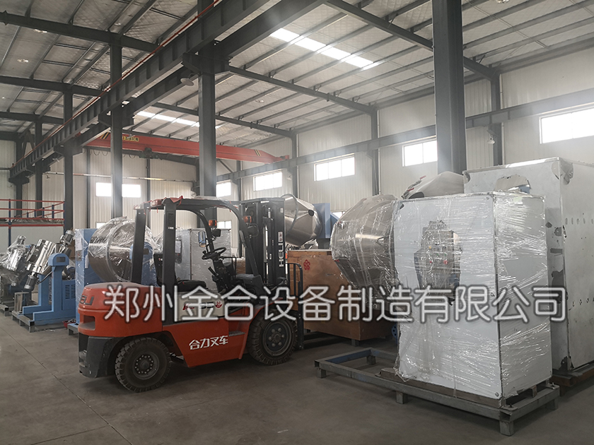 雙運動混合機發貨中